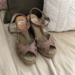 Leather wedges